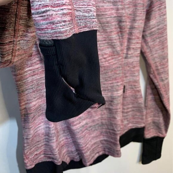 Copy - 𝅺LULULEMON pullover. 1/4 zip size 6. Excellent condition. - Picture 3 of 10